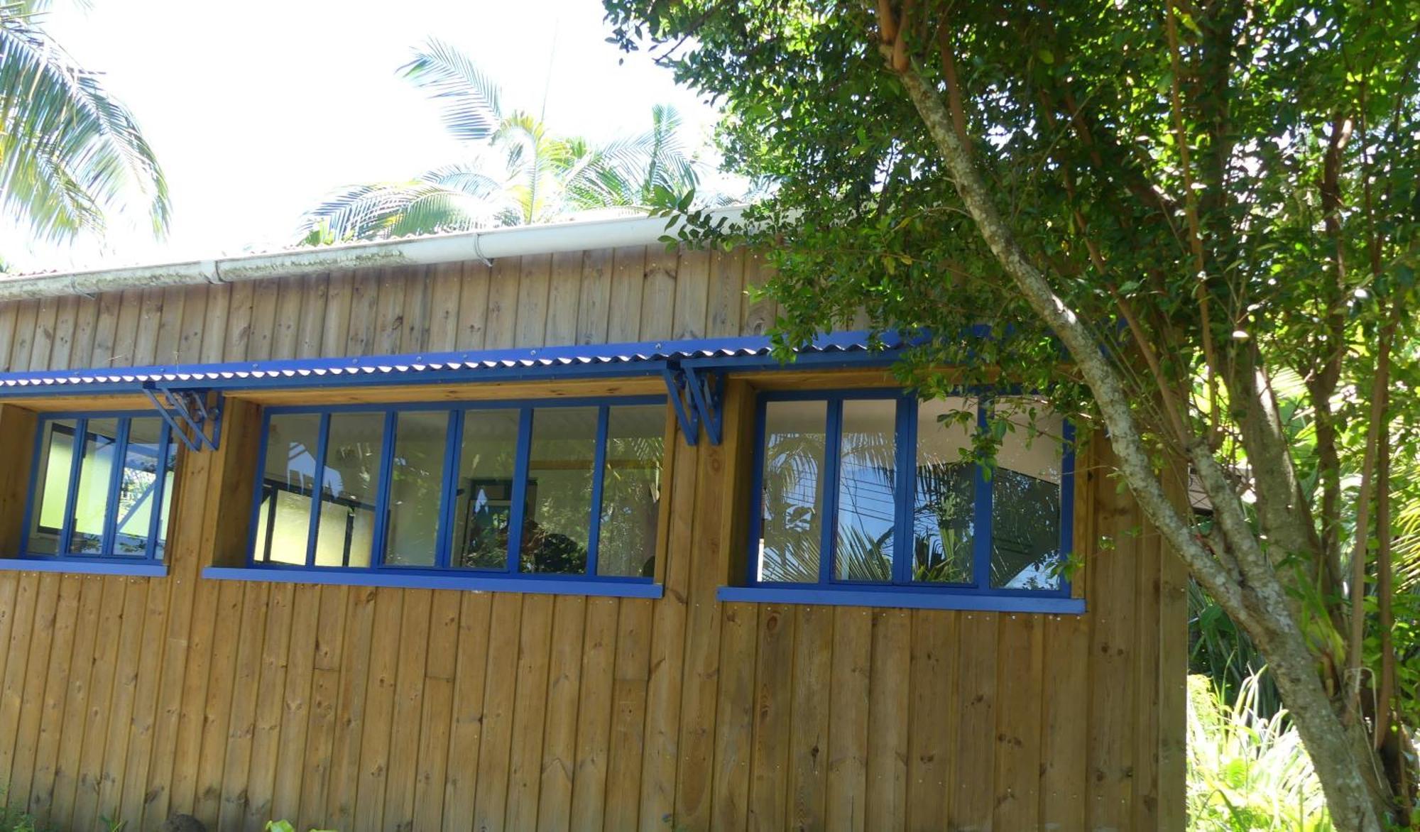 Le Tuit Tuit Hotel Petite-Île Bagian luar foto