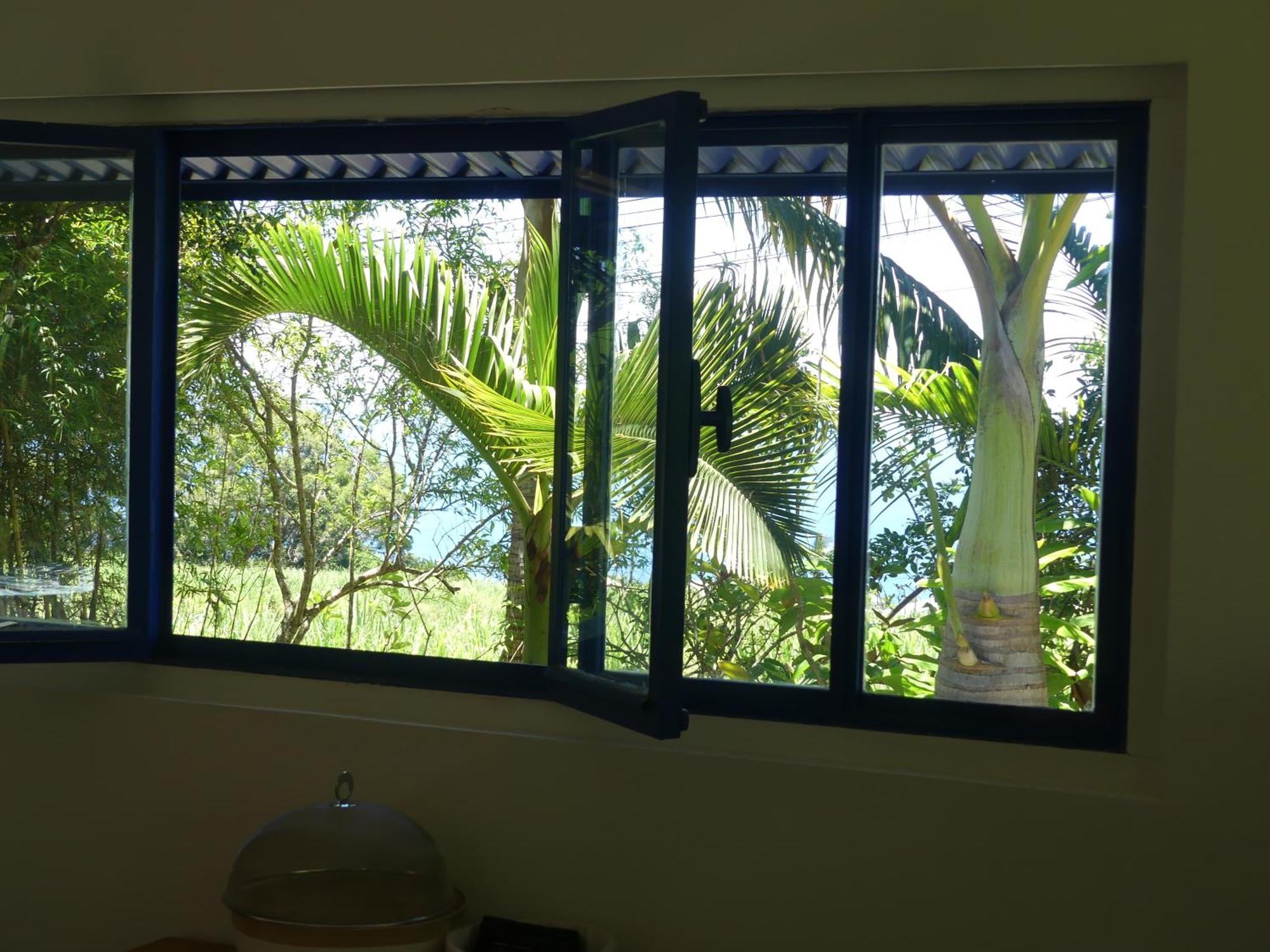 Le Tuit Tuit Hotel Petite-Île Bagian luar foto